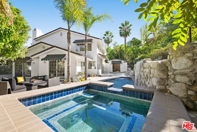 $2,495,000 | 2461 Jupiter Drive, Los Angeles, CA 90046