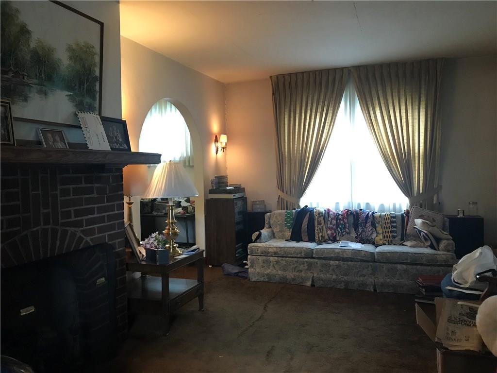 211 Forest Hills Road Pittsburgh, PA 15221 - Photo 2 of 12 Living Room