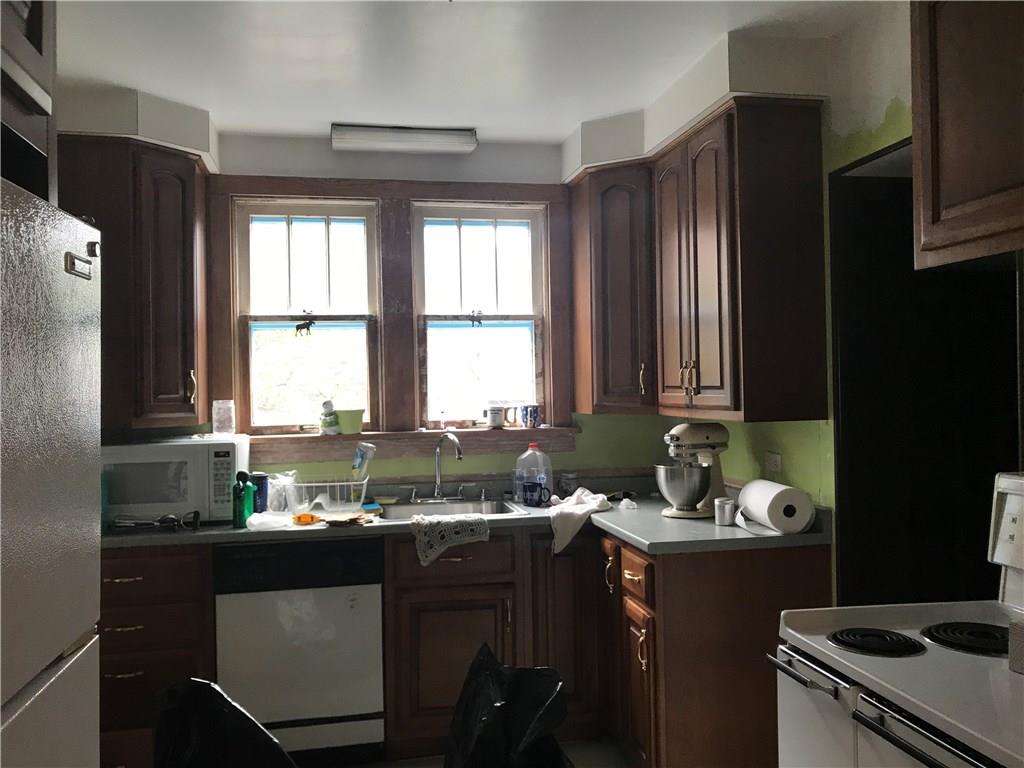 211 Forest Hills Road Pittsburgh, PA 15221 - Photo 7 of 12 Kitchen
