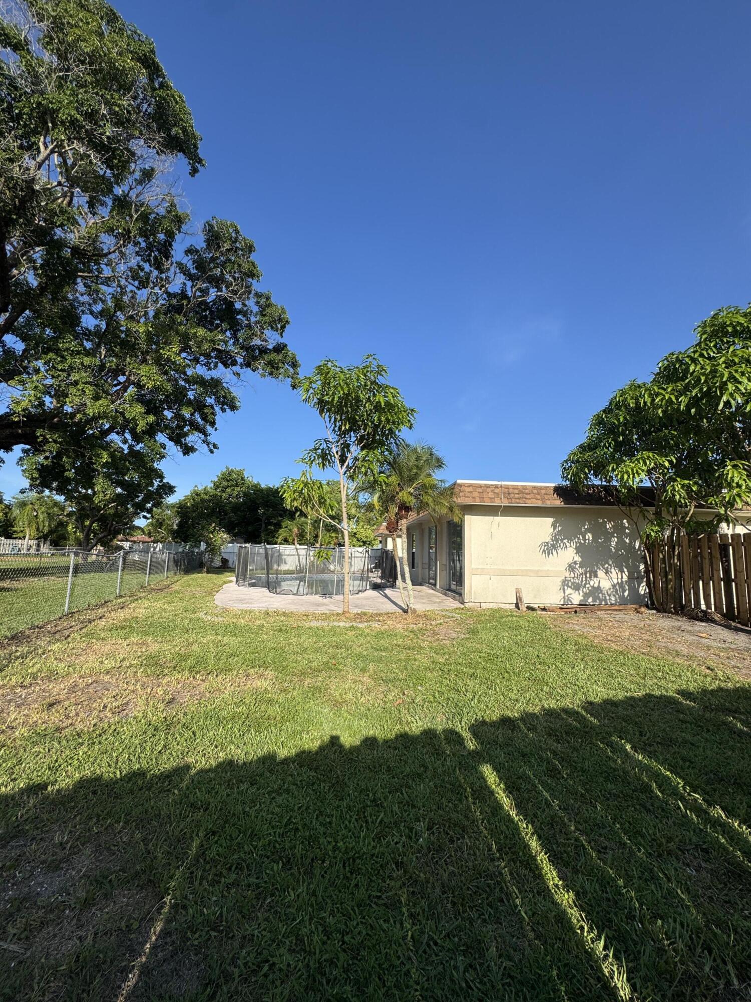 7816 Northwest 70th Terrace Tamarac, FL 33321 - Photo 34 of 37 IMG_1880