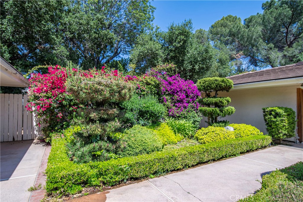 20827 East Mesarica Road Covina, CA 91724 - Photo 27 of 40 a view of a flower in a garden