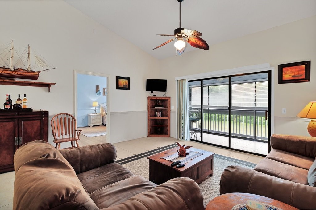 9637 Riverside Drive, Unit 3 Sebastian, FL 32958 - Photo 5 of 36