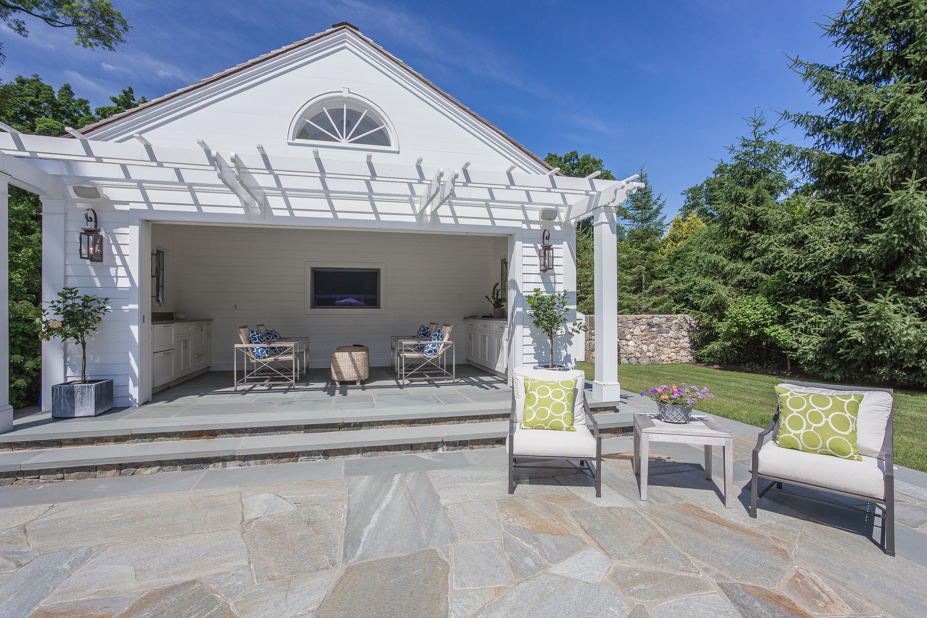 256 Brookside Road Darien, CT 06820 - Photo 37 of 66 037-Pool_House-1883431-large
