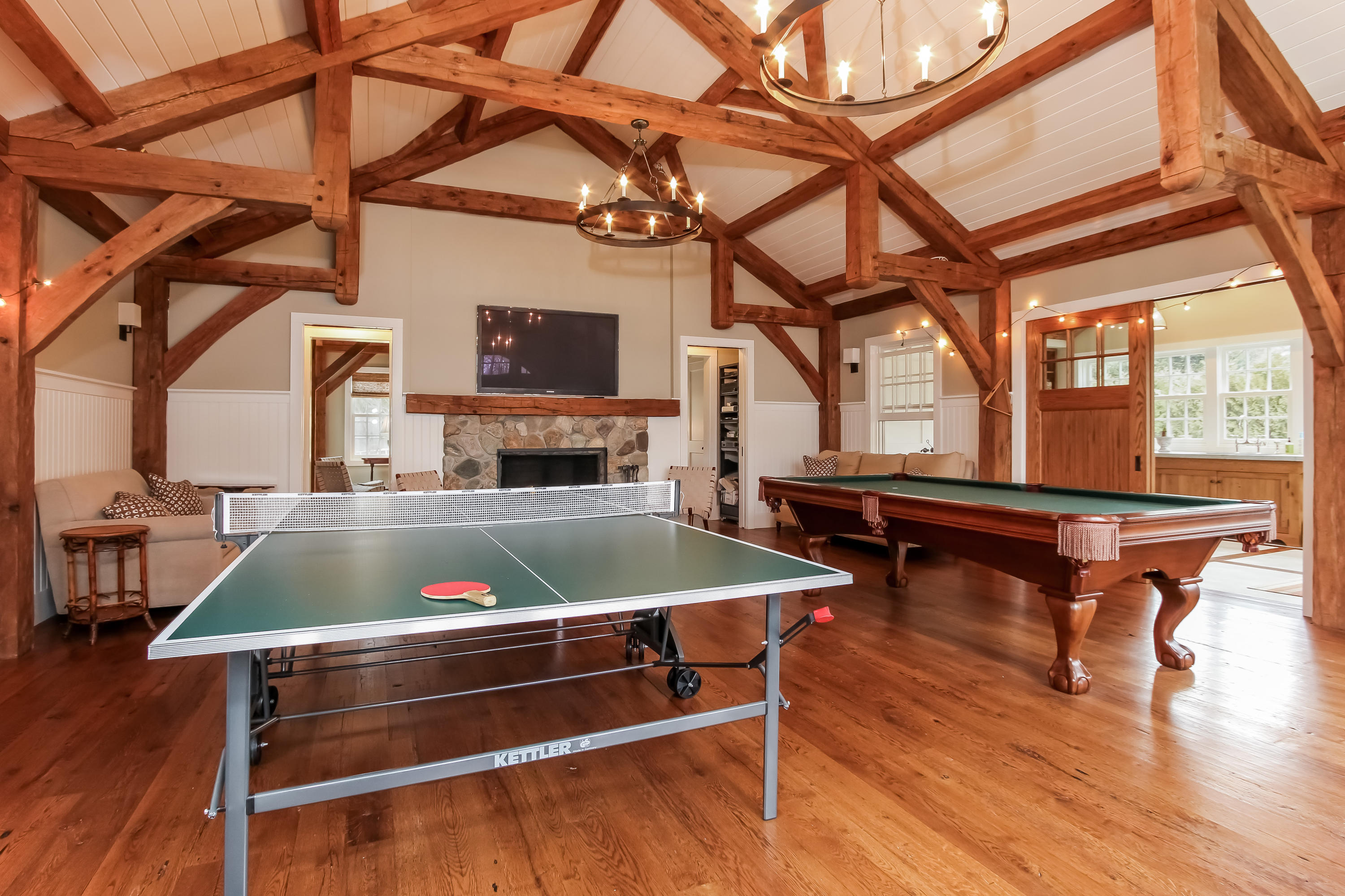 256 Brookside Road Darien, CT 06820 - Photo 44 of 66 044-Entertainment_Area-2408210-large