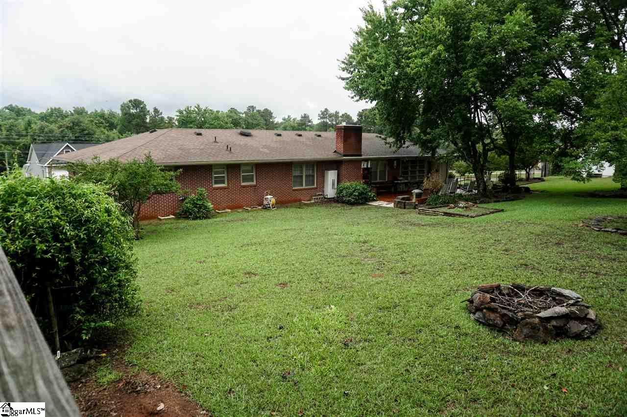208 Arnold Drive Anderson, SC 29621 - Photo 3 of 19 Gallery Image 3