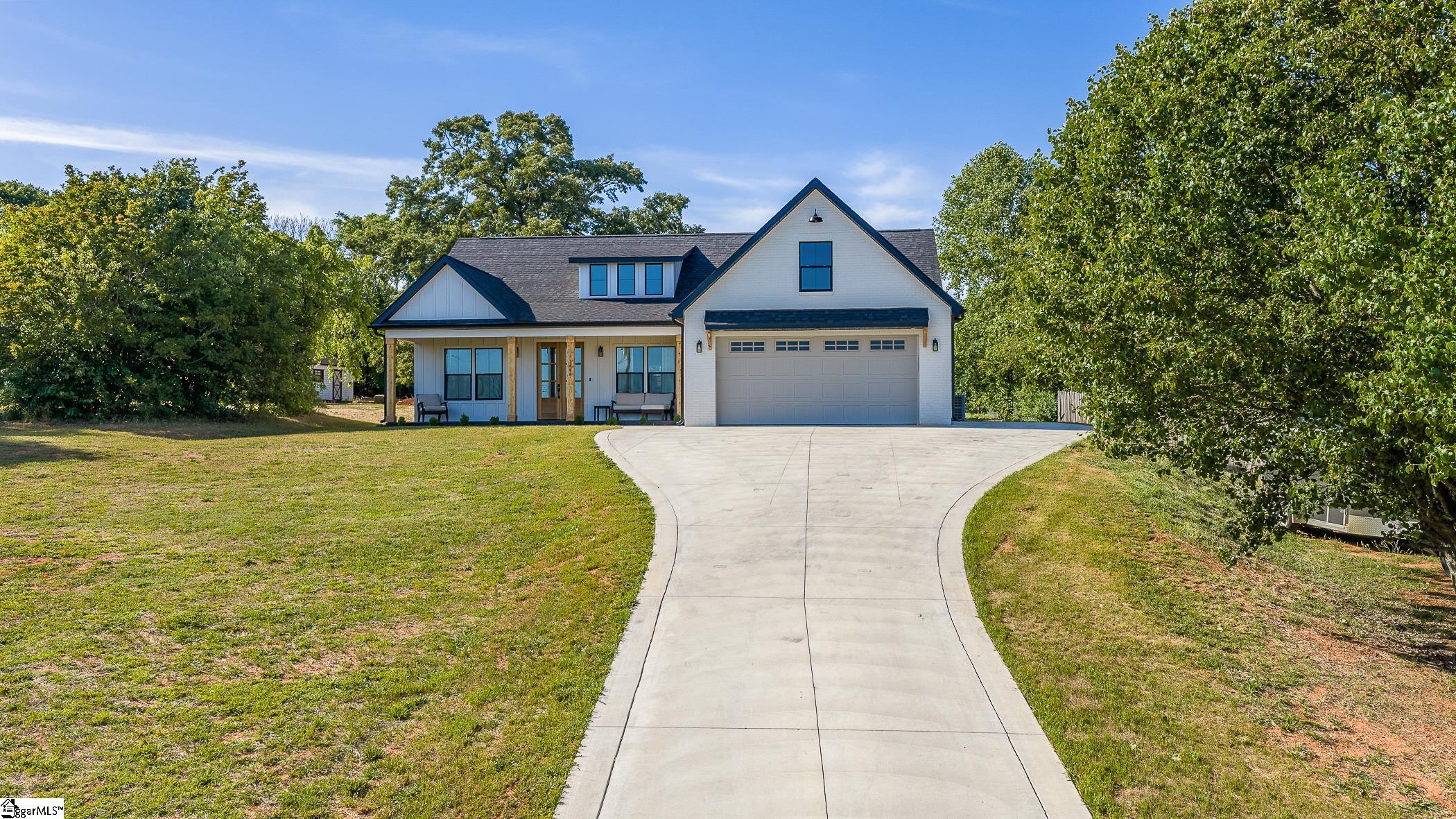 1444 Roddy Road Campobello, SC 29322 - Photo 4 of 27