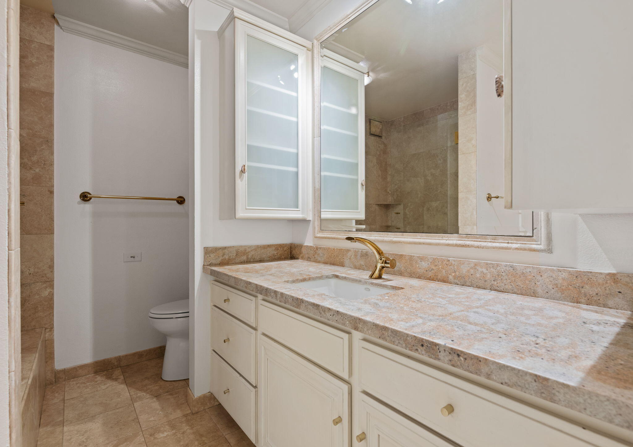 1034 Fairway Road Montecito, CA 93108 - Photo 25 of 31 25-Bathroom