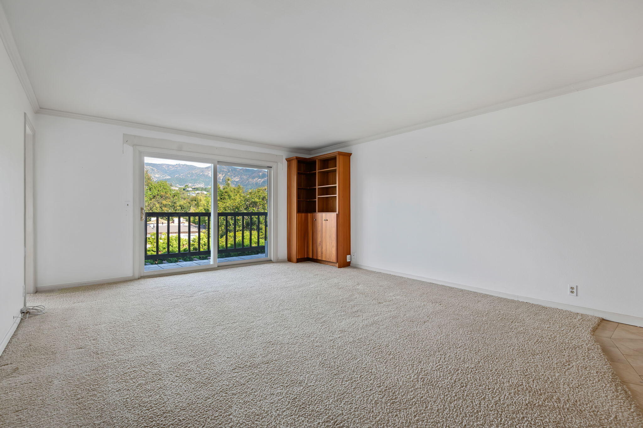 1034 Fairway Road Montecito, CA 93108 - Photo 5 of 31 05-Living Room