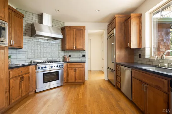 $3,295,000 | 12 Geary Avenue, Kentfield, CA 94904