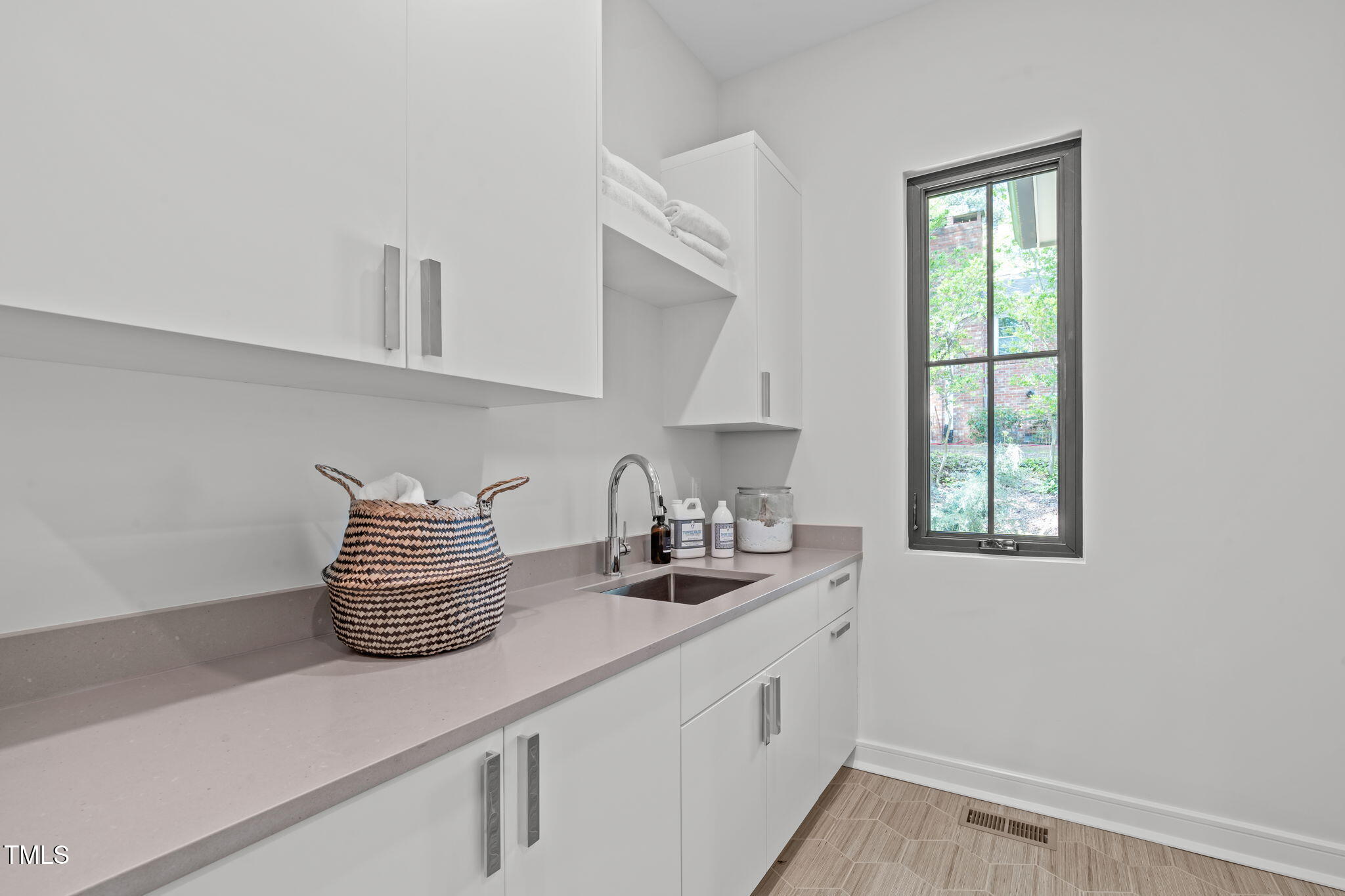 2104 Manuel Street Raleigh, NC 27612 - Photo 19 of 30 A-51