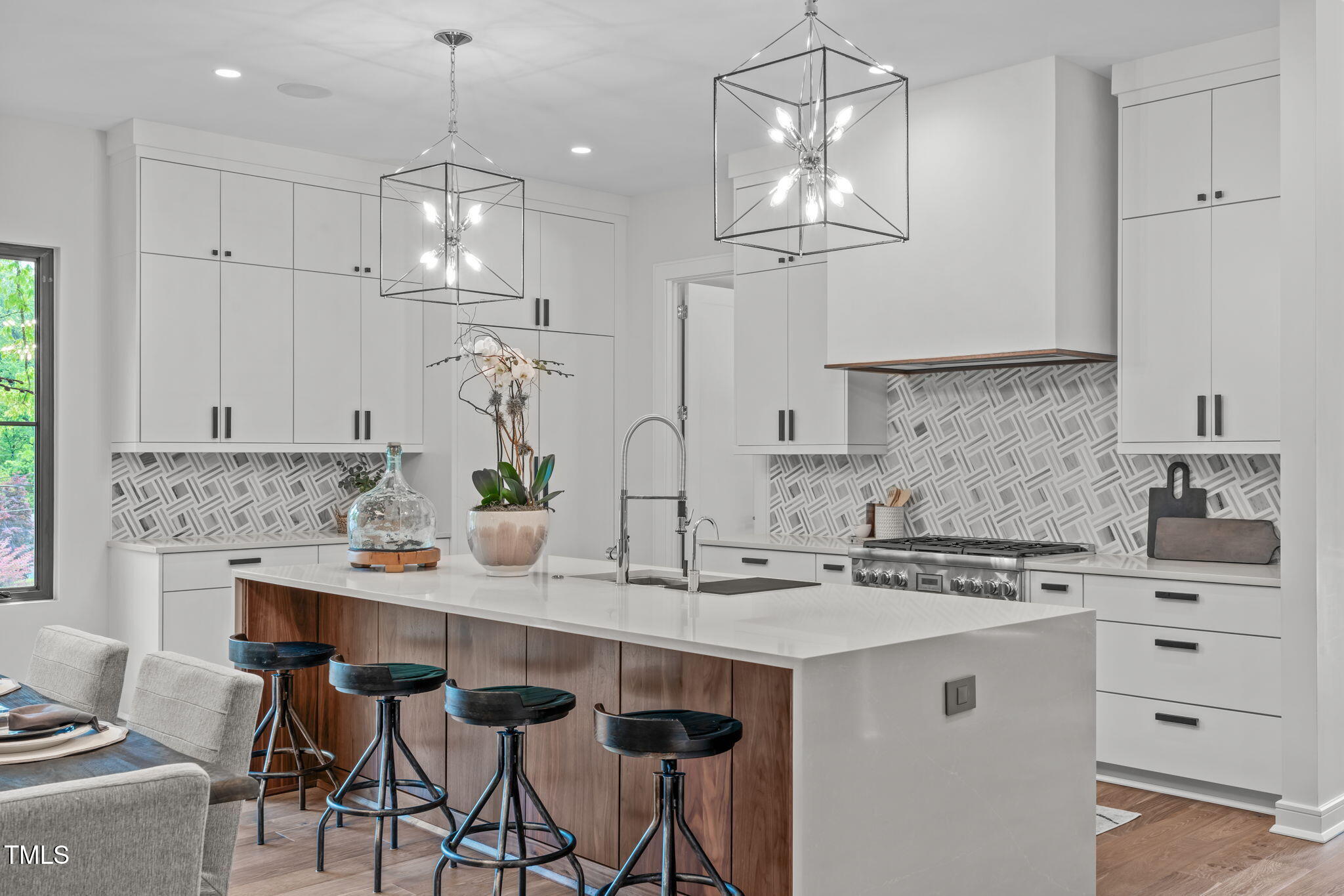 2104 Manuel Street Raleigh, NC 27612 - Photo 4 of 30 A-8