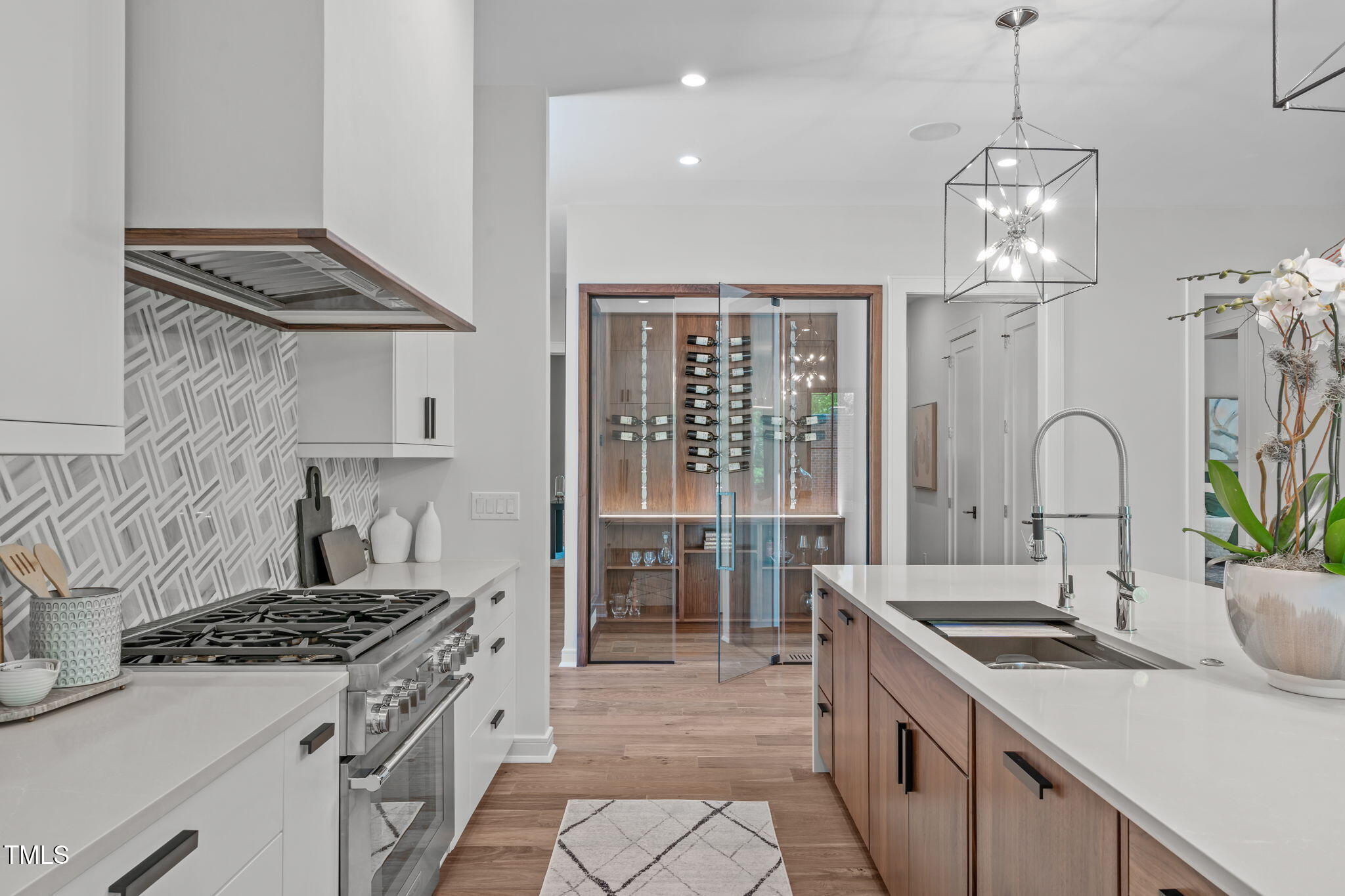 2104 Manuel Street Raleigh, NC 27612 - Photo 6 of 30 A-12