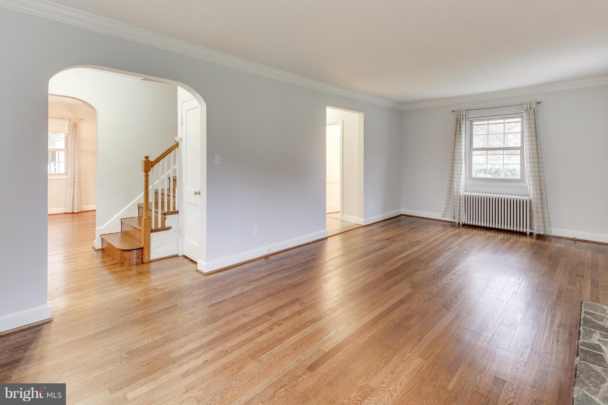 10210 Riggs Road Adelphi, MD 20783 - Photo 5 of 24 Living Room