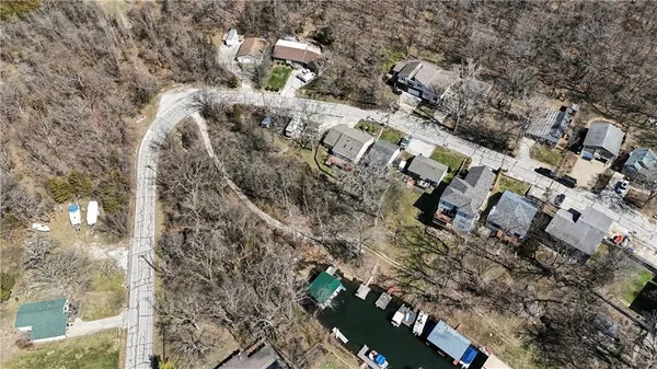 $800,000 | 52 G Street, Lake Lotawana, MO 64086