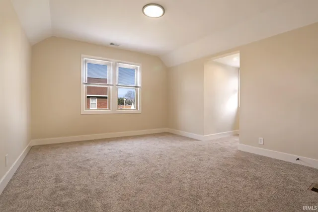 $2,150 | 657 South Weinbach Avenue, Evansville, IN 47714