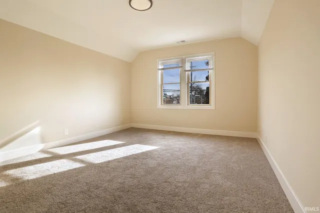 $2,150 | 657 South Weinbach Avenue, Evansville, IN 47714