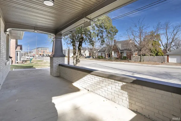 $2,050 | 657 South Weinbach Avenue, Evansville, IN 47714