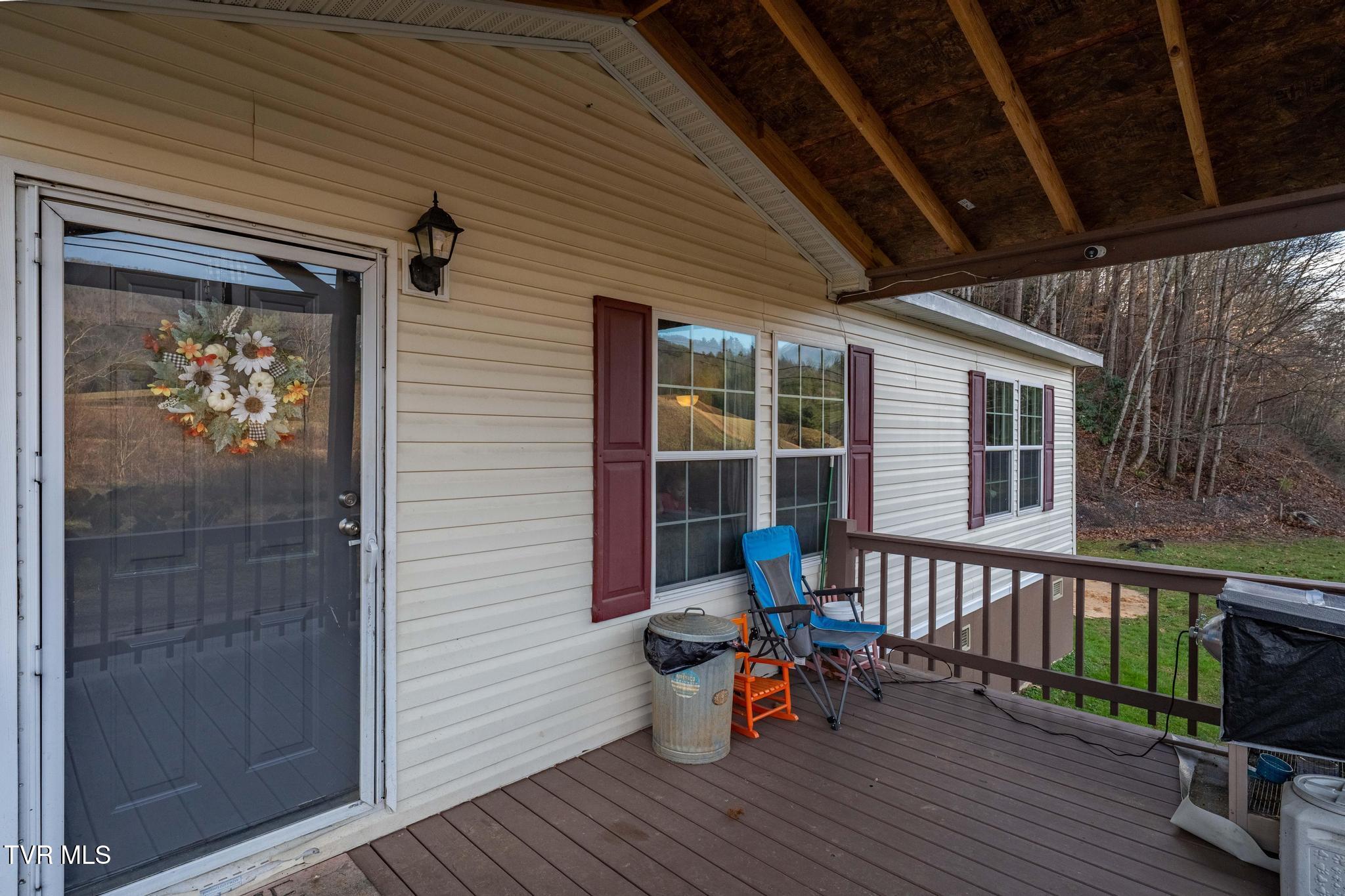 542 Copley Branch Road Butler, TN 37640 - Photo 14 of 47 542 Copley Branch Road (14 of 48)