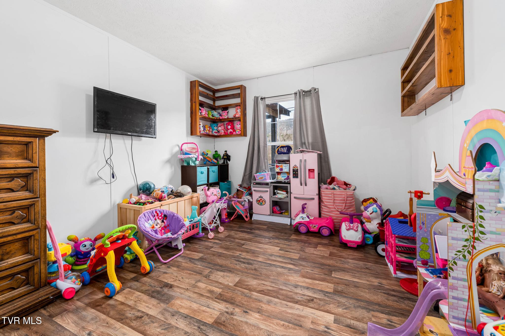 542 Copley Branch Road Butler, TN 37640 - Photo 42 of 47 542 Copley Branch Road (42 of 48)