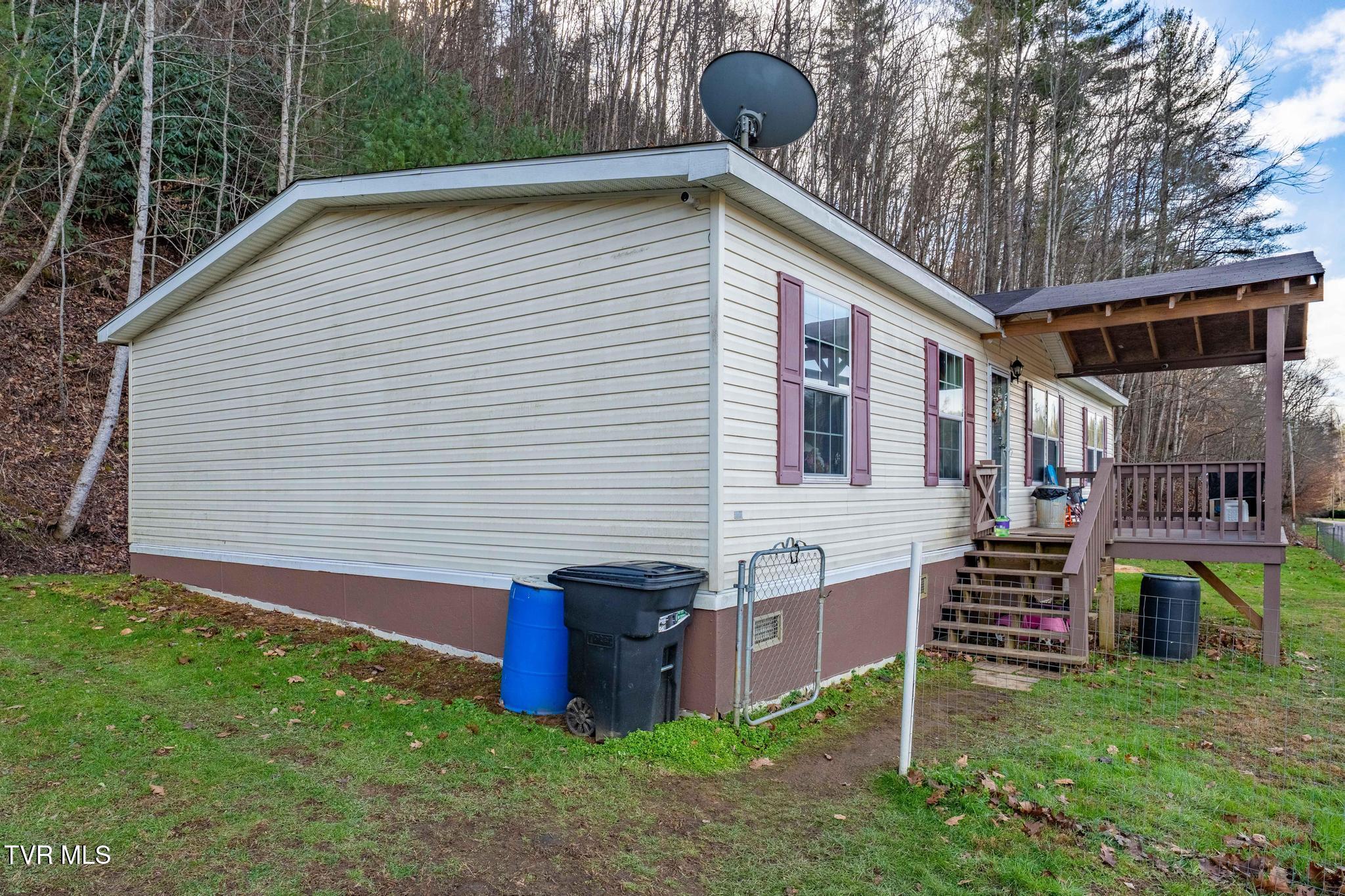 542 Copley Branch Road Butler, TN 37640 - Photo 10 of 47 542 Copley Branch Road (10 of 48)