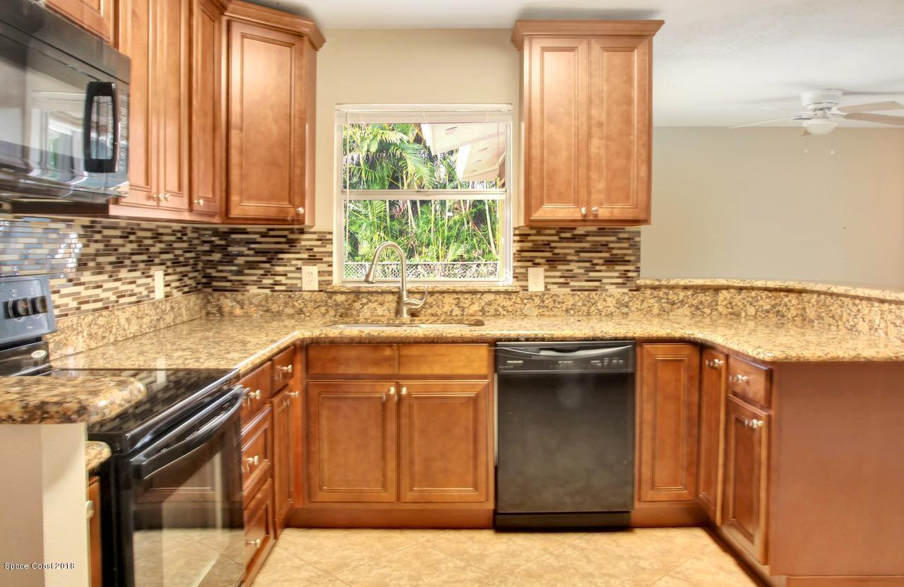 863 Kings Post Road Rockledge, FL 32955 - Photo 5 of 19 thumbnail (12)