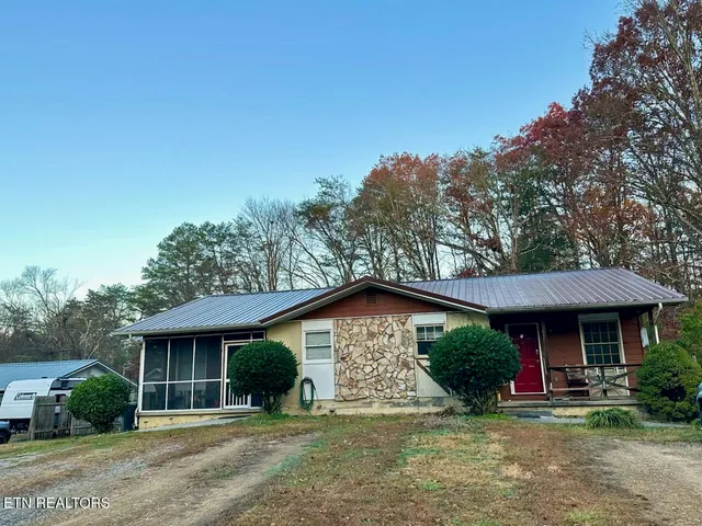 $475,000 | 410 Loraine Street, Pigeon Forge, TN 37863