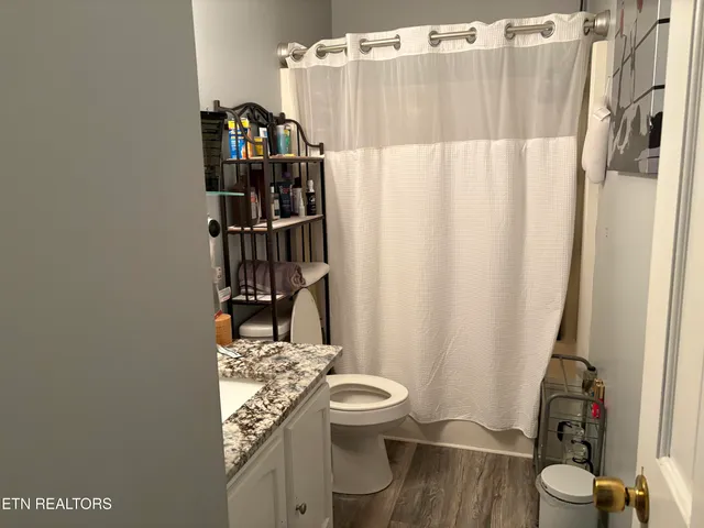 $475,000 | 410 Loraine Street, Pigeon Forge, TN 37863