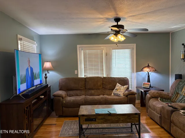 $475,000 | 410 Loraine Street, Pigeon Forge, TN 37863