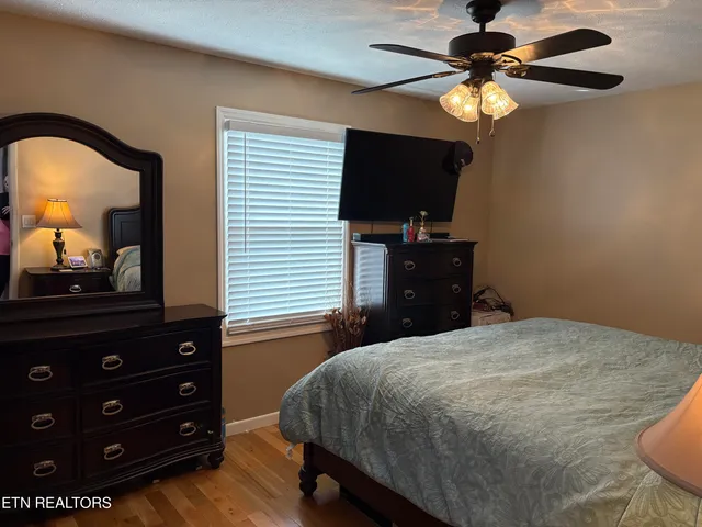 $475,000 | 410 Loraine Street, Pigeon Forge, TN 37863