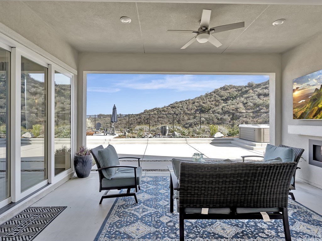 2450 Sierra Bella Drive Corona, CA 92882 - Photo 22 of 70