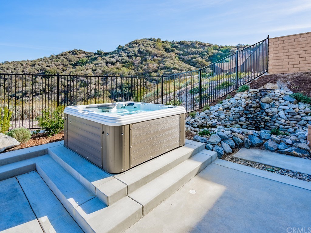 2450 Sierra Bella Drive Corona, CA 92882 - Photo 28 of 70