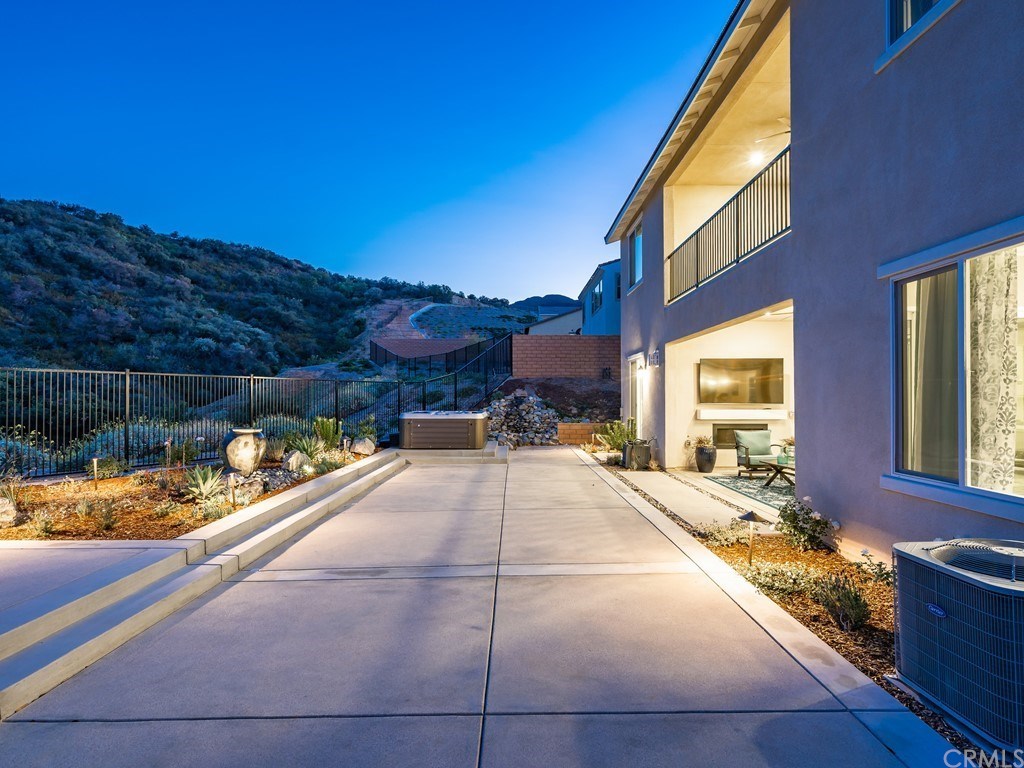 2450 Sierra Bella Drive Corona, CA 92882 - Photo 34 of 70