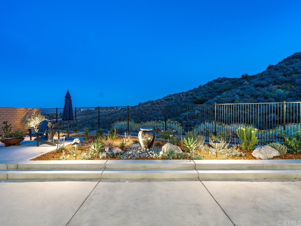 2450 Sierra Bella Drive Corona, CA 92882 - Photo 35 of 70