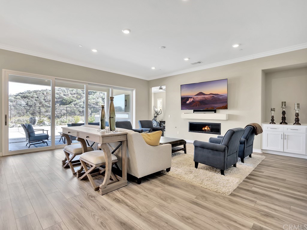 2450 Sierra Bella Drive Corona, CA 92882 - Photo 5 of 70