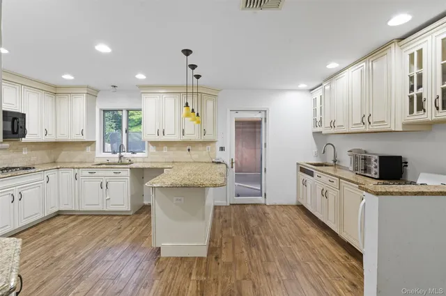 $678,999 | 35 Depalma Drive, Highland Mills, NY 10930