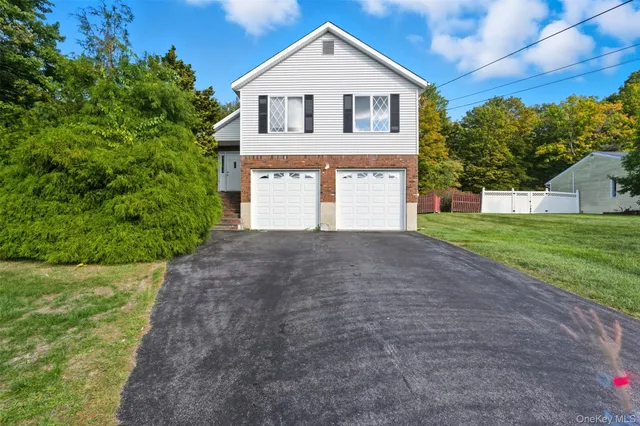 $678,999 | 35 Depalma Drive, Highland Mills, NY 10930