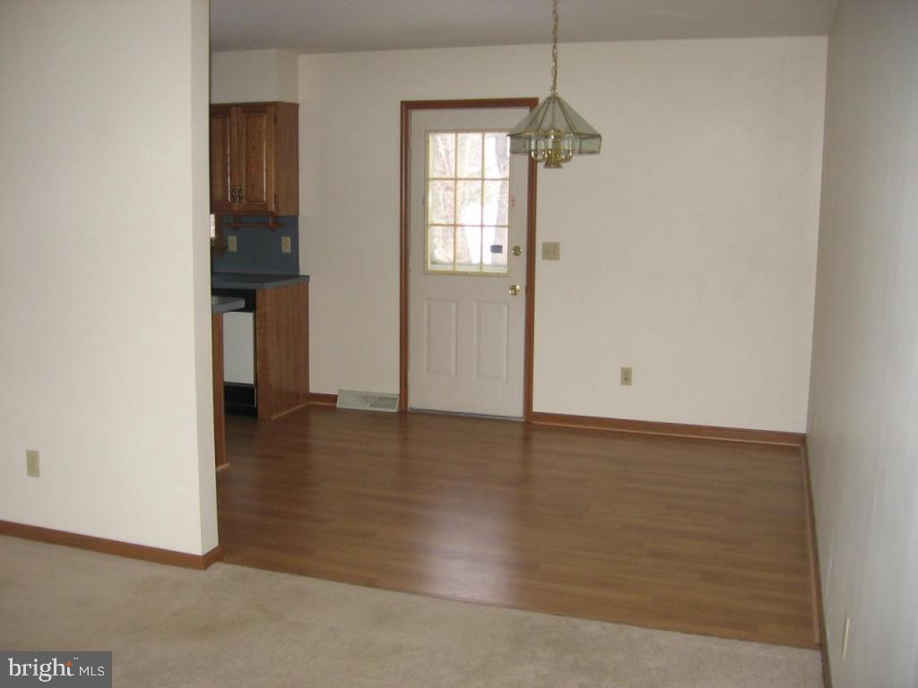 65 Browning Road Lancaster, PA 17602 - Photo 4 of 8 Gallery Image 4