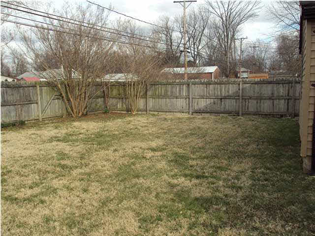 1121 West Mill Road Evansville, IN 47710 - Photo 4 of 16 Gallery Image 4
