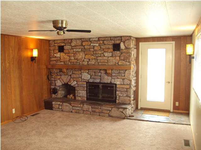 1121 West Mill Road Evansville, IN 47710 - Photo 8 of 16 Gallery Image 8