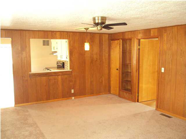 1121 West Mill Road Evansville, IN 47710 - Photo 9 of 16 Gallery Image 9