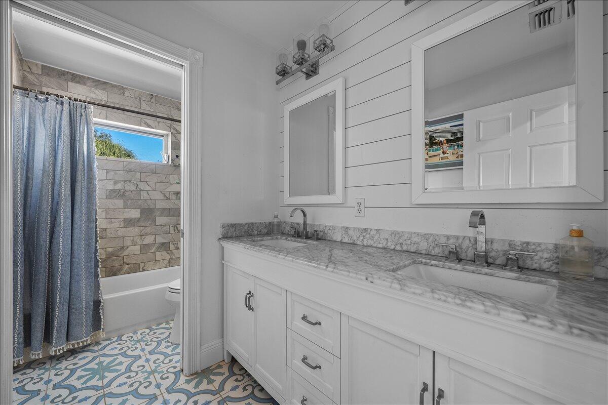 429 Oriole Circle Jupiter, FL 33458 - Photo 22 of 57 upstairs full bath