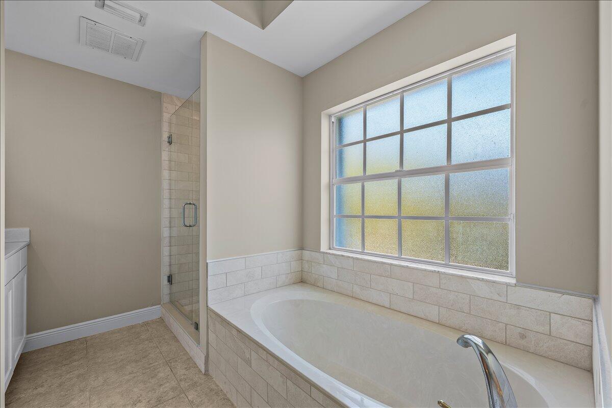 429 Oriole Circle Jupiter, FL 33458 - Photo 30 of 57 master full bath
