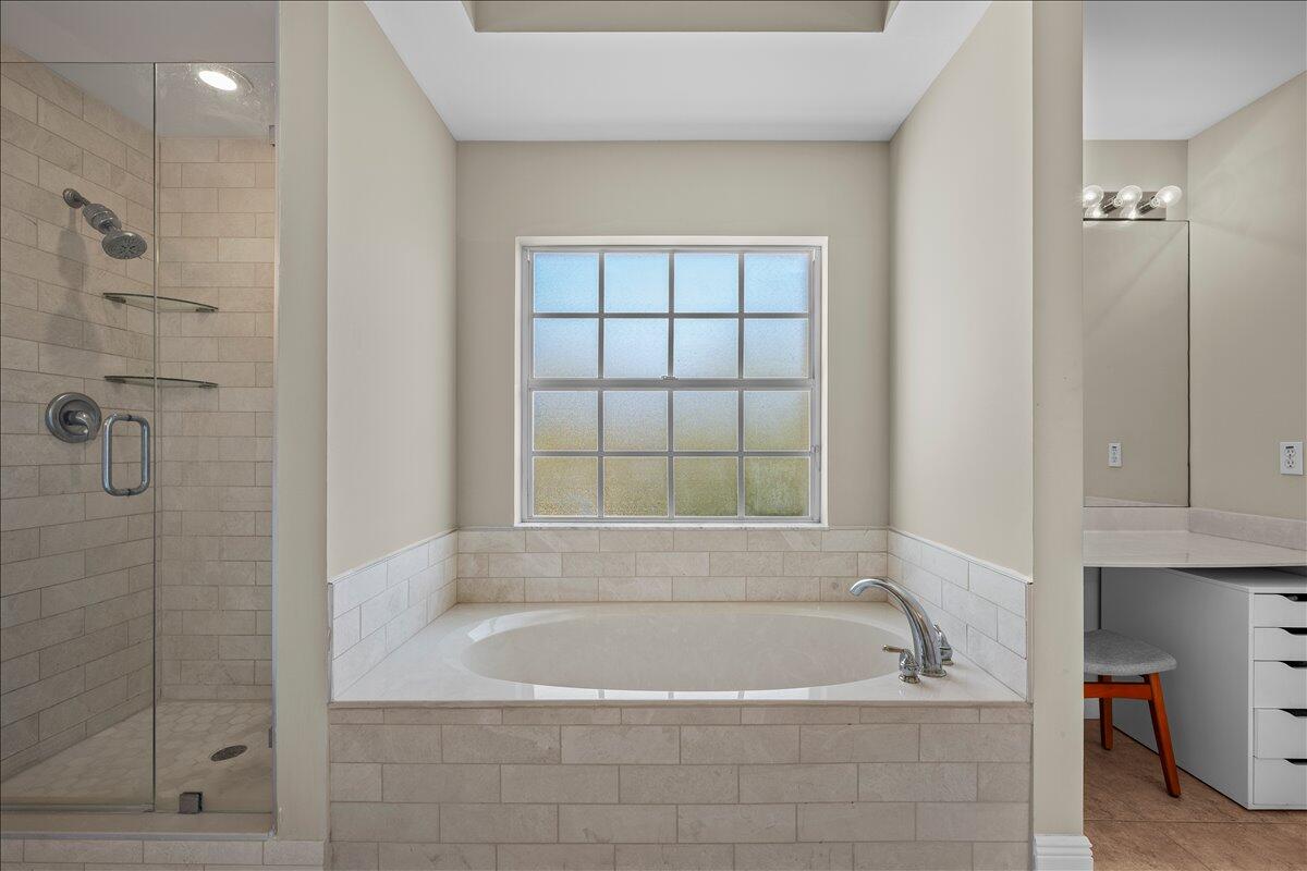 429 Oriole Circle Jupiter, FL 33458 - Photo 32 of 57 master full bath