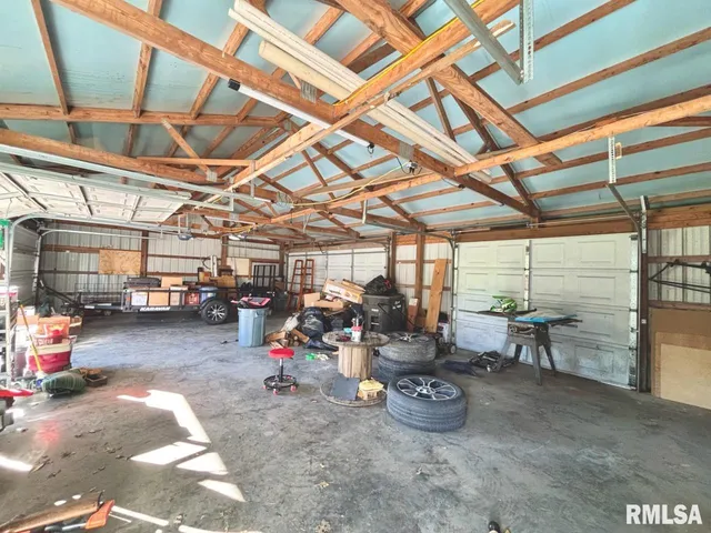 $99,900 | 310 West Walnut Street, Carbondale, IL 62901