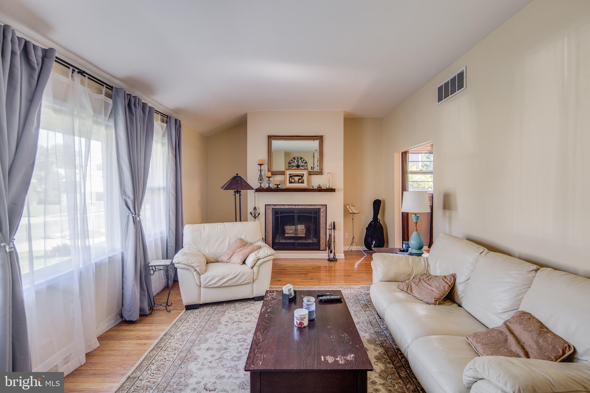 905 Edgemoor Road Cherry Hill, NJ 08034 - Photo 2 of 25