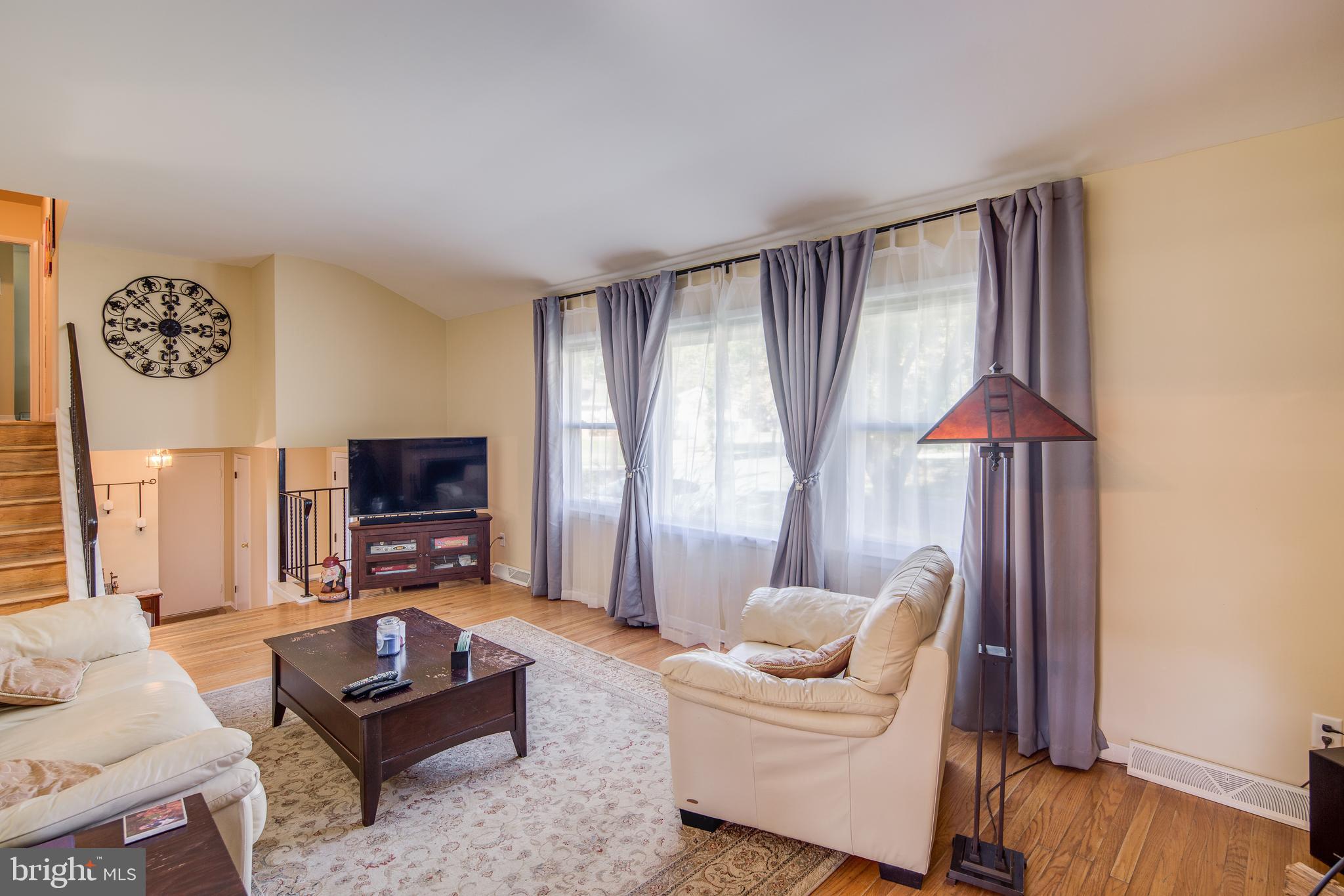 905 Edgemoor Road Cherry Hill, NJ 08034 - Photo 3 of 25
