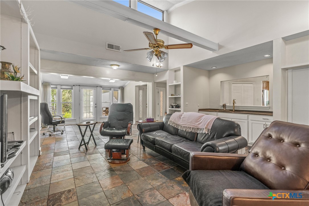 2007 O'Kelley Road Rockdale, TX 76567 - Photo 14 of 40 a living room with furniture and a flat screen tv