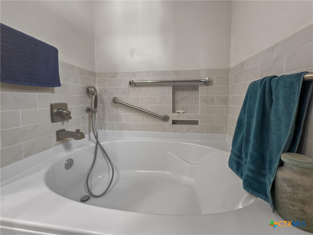 2007 O'Kelley Road Rockdale, TX 76567 - Photo 26 of 40 a bathroom with a shower and a shower