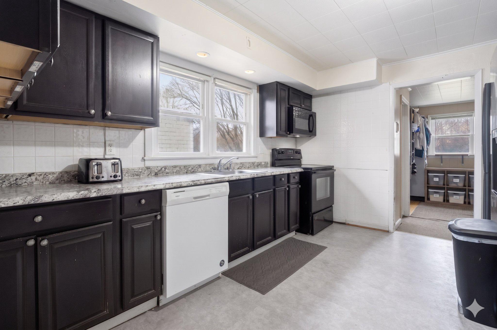 16700 Frederick Road Mount Airy, MD 21771 - Photo 21 of 45 16706 Frederick - 3BR/1.5BA
