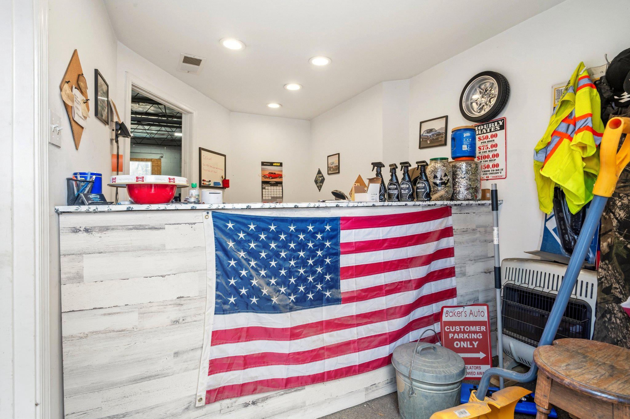 16700 Frederick Road Mount Airy, MD 21771 - Photo 40 of 45 16708 Frederick - Auto Repair Shop